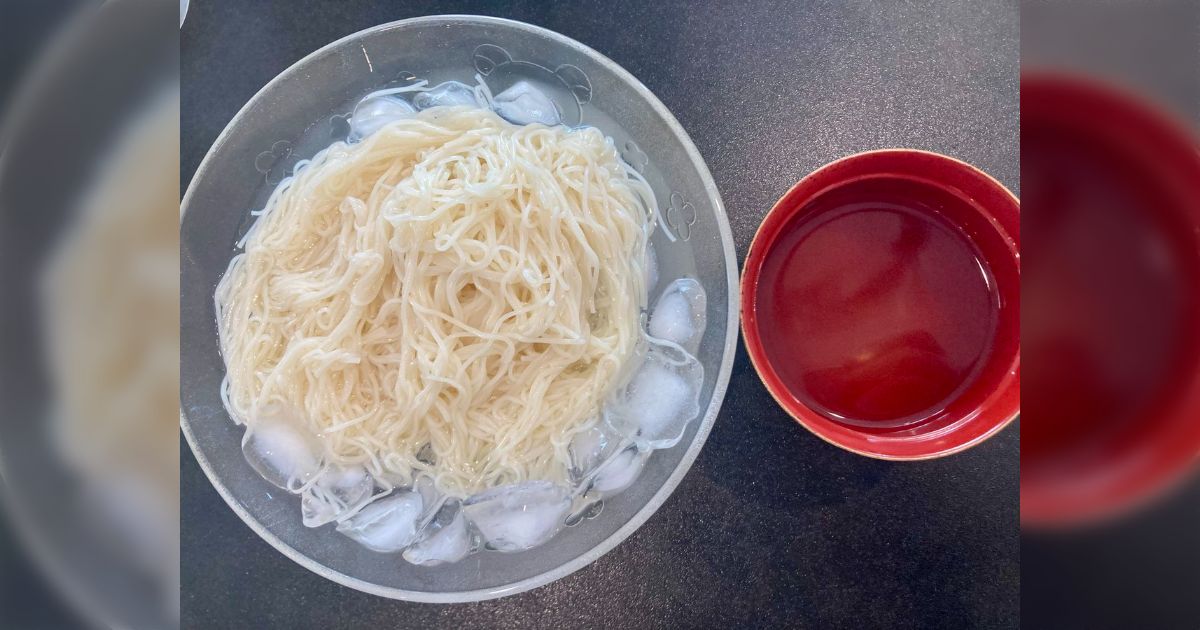 「実家は田舎の貧乏な家で子供の頃は素麺が嫌いだった」大人になってから我が子が素麺好きになり、なんだか救われたような気がした話