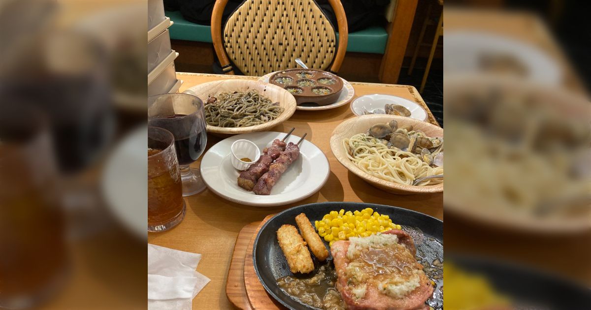 もうサイゼは自炊より安いんじゃないか→「パスタ300円は神」「バイトは半額ですよ」