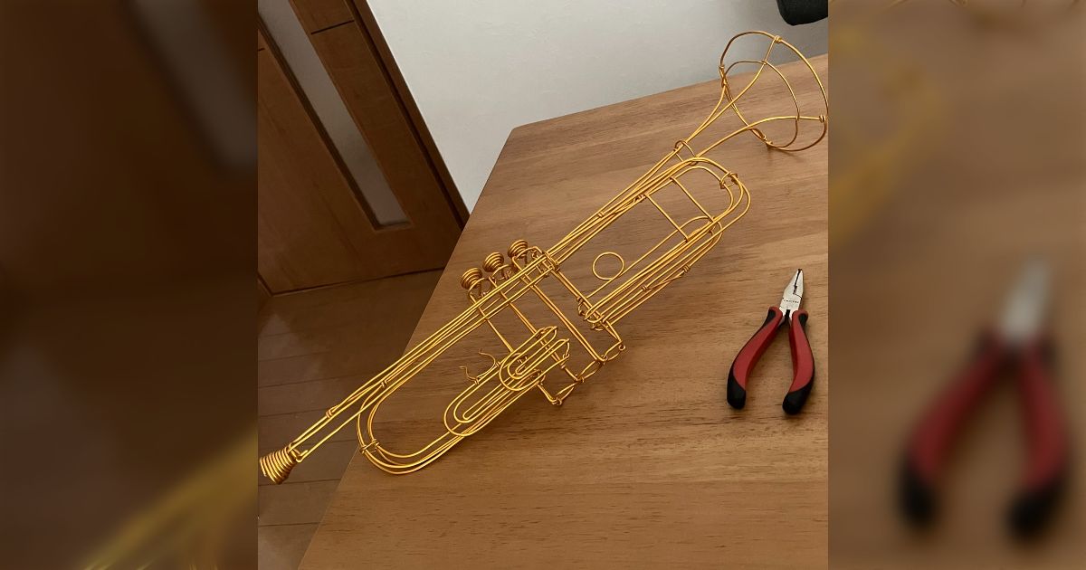 針金の芸術 ebb42e687825bf3673546b1582ac58