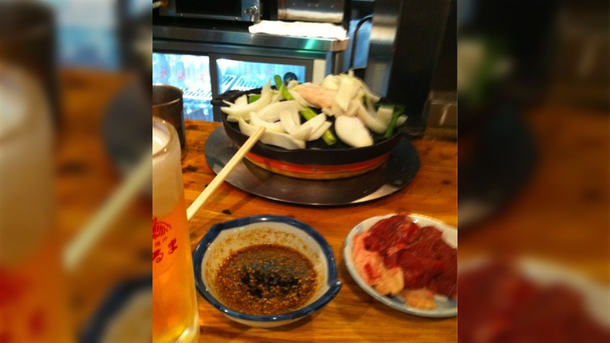 貴重pupa floating 6 pupas Live in Tokyo