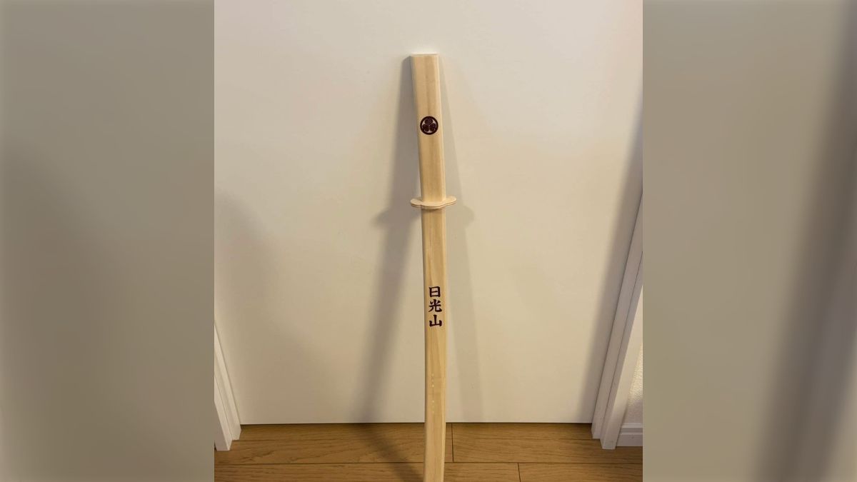 娘が修学旅行から帰ってきた。その木刀は何の役にも立たないが「修学