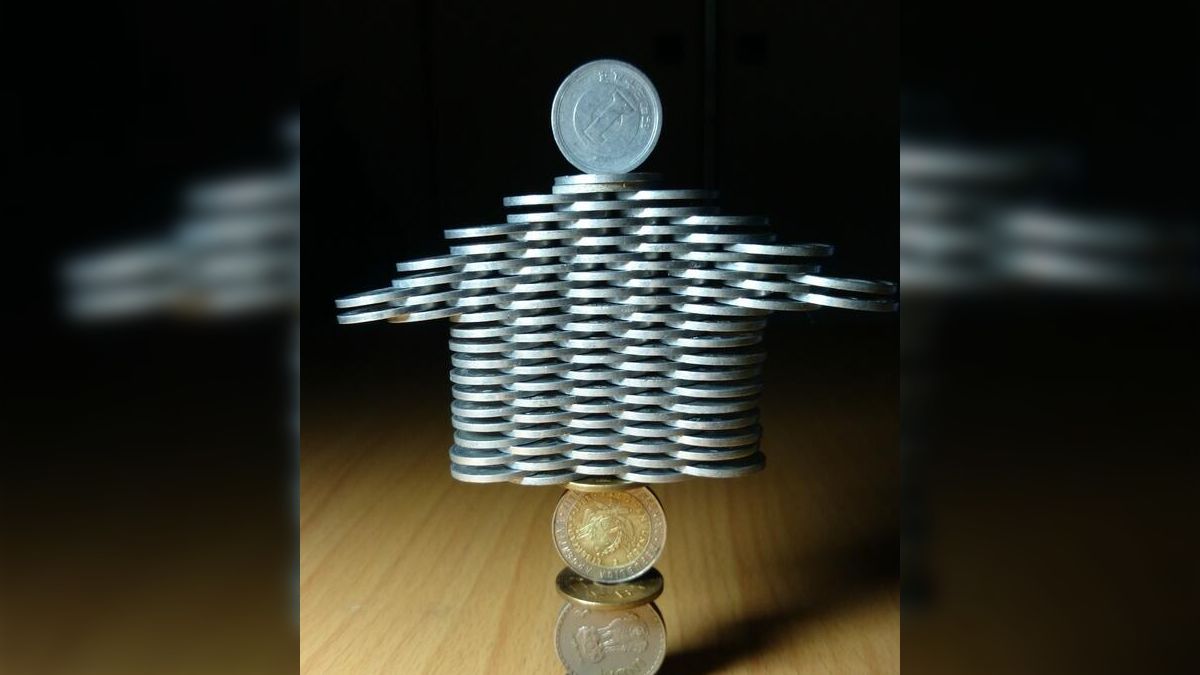 見れば見るほど幻想的に感じてくるかも？「コインタワー」というオブジェたち - Togetter