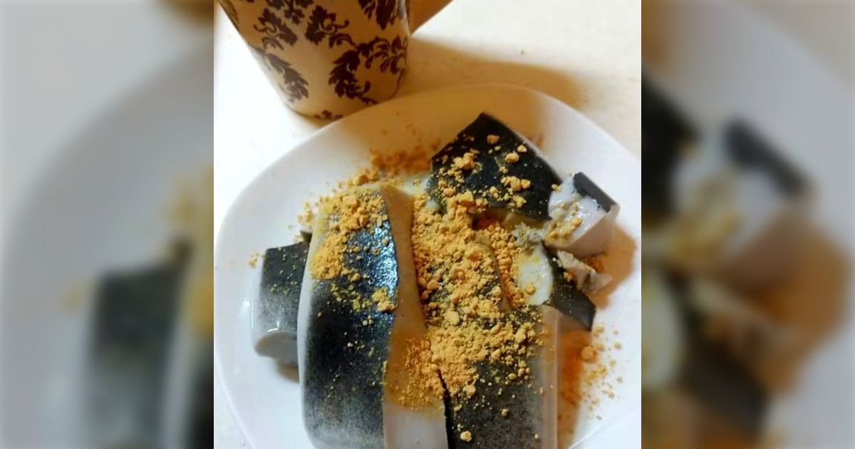 黒ごまプリン作ったけど、どう見ても鯖「むしろ鯖じゃないことが不思議だ」「黒ごまで青魚の青光りが出せるんだ…」