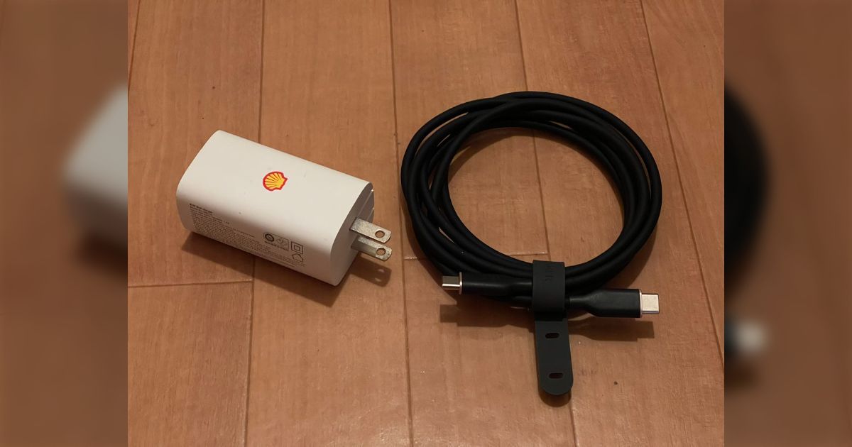 新卒が「ACアダプタを持ち歩きたくないので丸一日充電が持つノートPCに買い替えてほしい」と言ってきたので「社長も持ち歩いてますよ」と伝えるも全く引かなかった