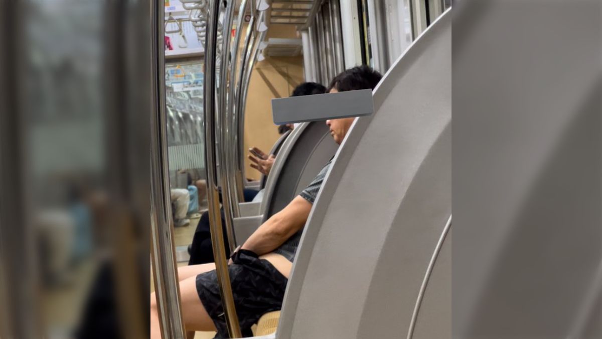 電車　露出 電車でわざわざ女性の前に座って下半身露出してるおっさん。見向きされないと次々と席を変えてます。 - posfie