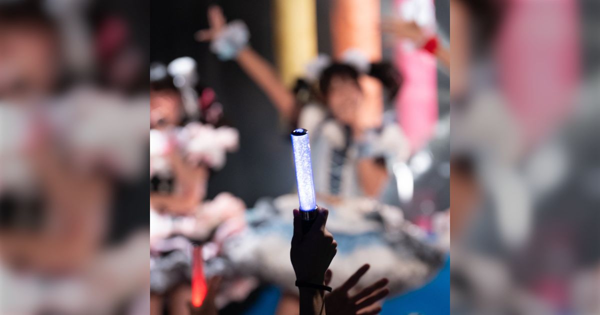 「ライブ撮影ってこういうもの」実は失敗した写真なのだが構図が良すぎて”アイドル”を表現しすぎたライブならではの絶好の一枚